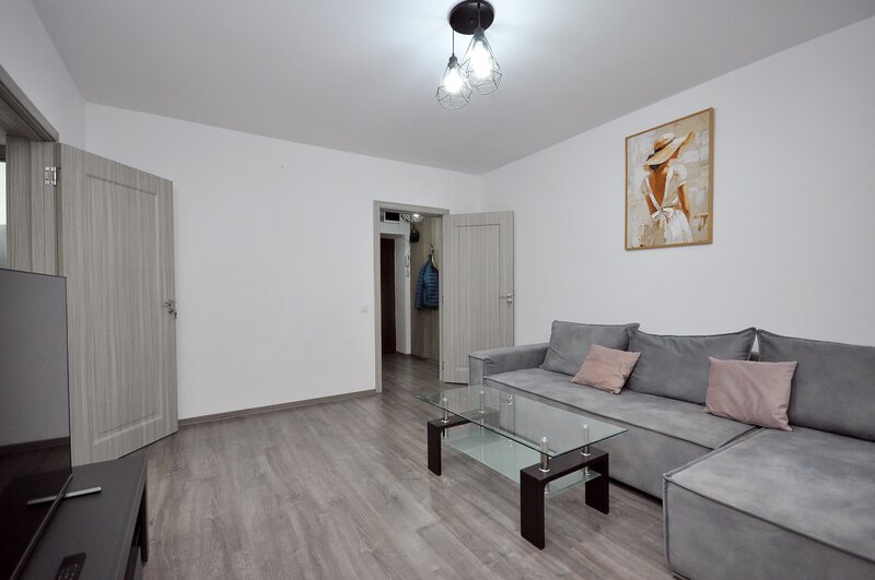 Drumul Taberei Apartament 2 camere renovat Favorit la 2 minute metrou