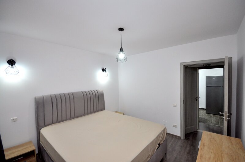 Drumul Taberei Apartament 2 camere renovat Favorit la 2 minute metrou